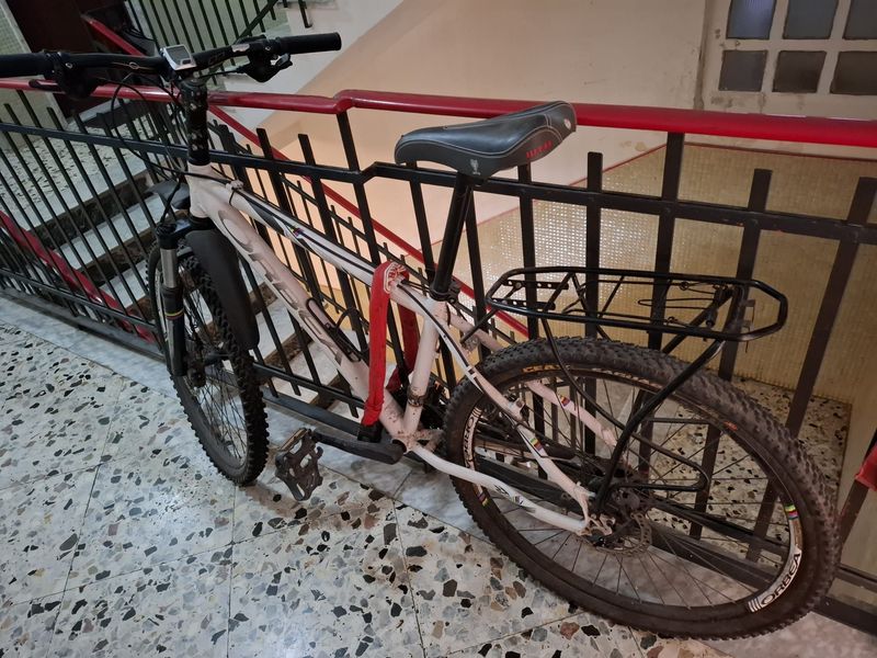 Used Orbea COMFORT 10 2018 2018 Urban, White — image 1 of 3