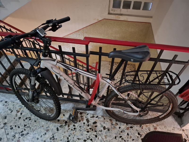 Used Orbea COMFORT 10 2018 2018 Urban, White — image 2 of 3