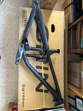 Gebrauchtes Grin Custom Frameset 2025 Mountainbike, Schwarz — Bild 5 von 6