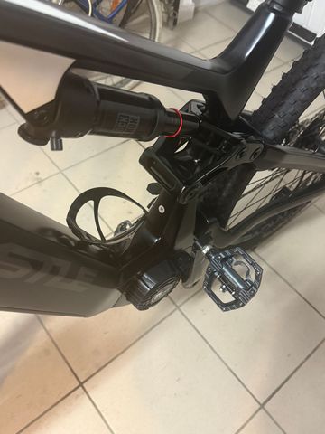 Used Whistle Custom Shimano Deore XT 2024 Mountainbike, Black, 29 — image 11 of 13