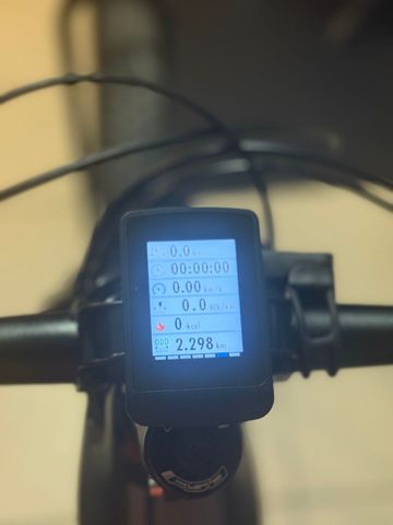 Used Whistle Custom Shimano Deore XT 2024 Mountainbike, Black, 29 — image 1 of 13