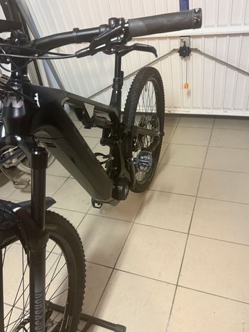 Used Whistle Custom Shimano Deore XT 2024 Mountainbike, Black, 29 — image 12 of 13