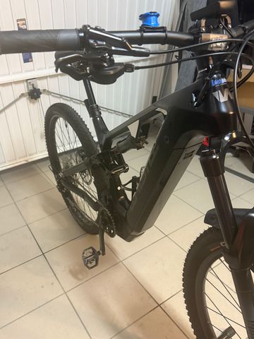 Used Whistle Custom Shimano Deore XT 2024 Mountainbike, Black, 29 — image 7 of 13