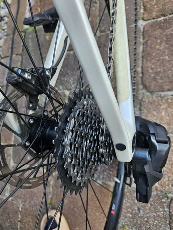 Used BMC One 2022 Road & Gravel, White — image 10 of 12