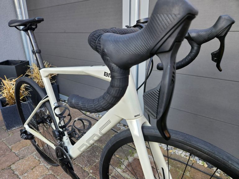 Used BMC One 2022 Road & Gravel, White — image 8 of 12