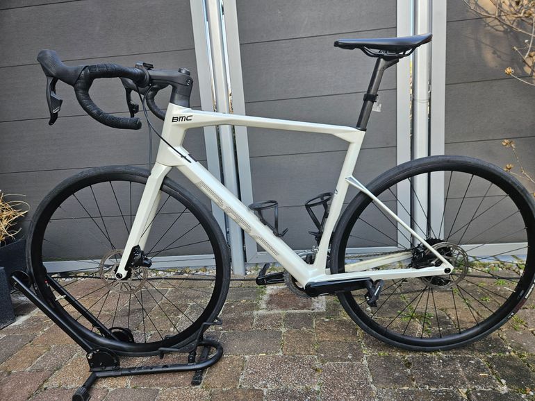 Used BMC One 2022 Road & Gravel, White — image 1 of 12