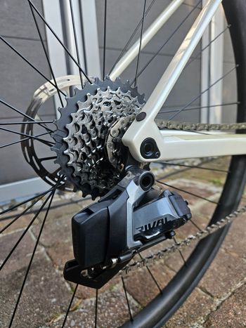 Used BMC One 2022 Road & Gravel, White — image 11 of 12