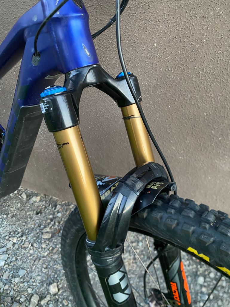 Used Trek Slash 8 Gen 5 2023 2023 Mountainbike — image 3 of 12