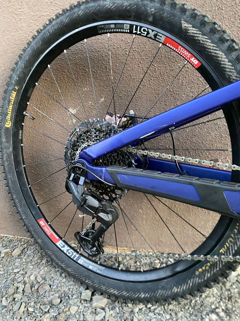 Used Trek Slash 8 Gen 5 2023 2023 Mountainbike — image 7 of 12