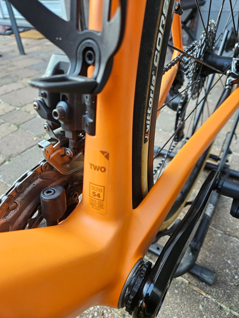 Used BMC Roadmachine X TWO 2022 2022 Road & Gravel, Orange — image 4 of 7