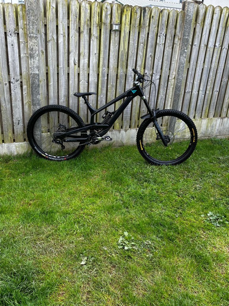 Used YT Industries Tues CORE 2 27 2023 2023 Mountainbike — image 3 of 6