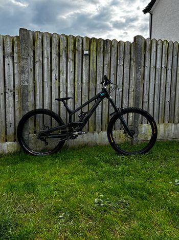 Used YT Industries Tues CORE 2 27 2023 2023 Mountainbike — image 2 of 6