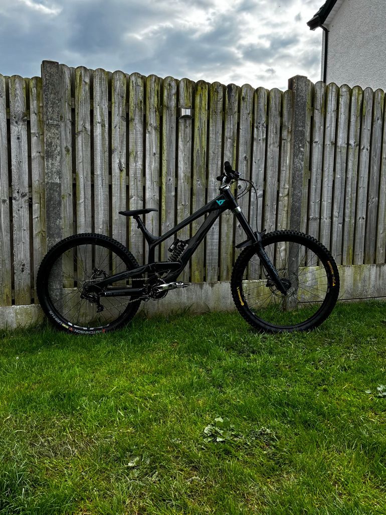 Used YT Industries Tues CORE 2 27 2023 2023 Mountainbike — image 2 of 6