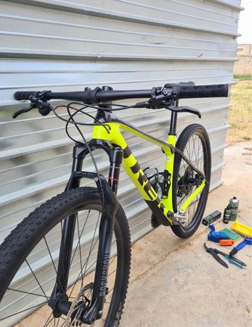 Trek Procaliber 9.6 2024 2024 Mountainbike usato, Verde — immagine 3 di 3