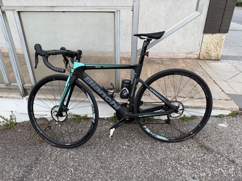 Used Bianchi Aria 105 2021 2021 Road & Gravel, Black — image 1 of 3