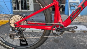 Used BMC Fourstroke 01 THREE 2026 2026 Mountainbike, Red, 29 — image 3 of 5