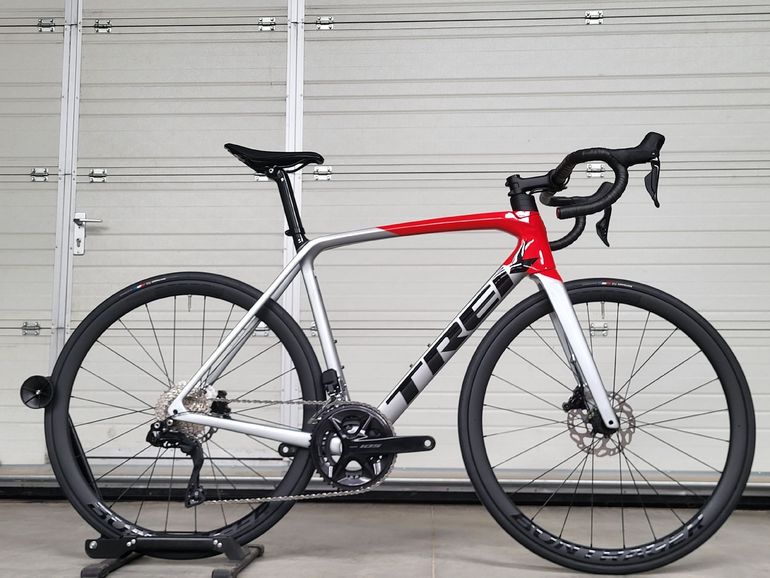 Used Trek Émonda SL 6 Pro Di2 2023 2023 Road & Gravel — image 1 of 9