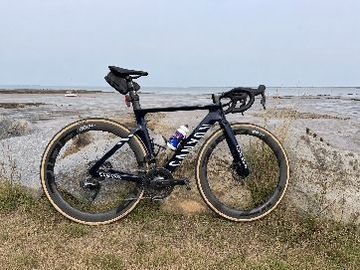 Używany Canyon Aeroad CFR AXS 2025 2025 Road & Gravel — zdjęcie 1 z 3
