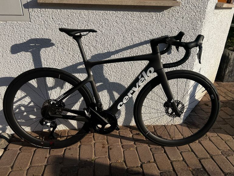 Used Cervélo Caledonia-5 Ultegra Di2 2023 2023 Road & Gravel, Schwarz — image 1 of 8