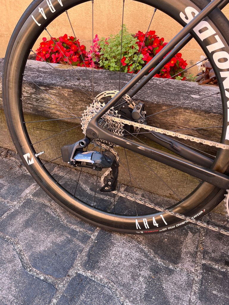 Used Canyon Endurace CF SLX 8 Disc eTap 2021 2021 Road & Gravel — image 4 of 7