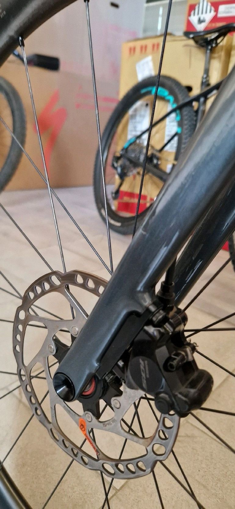 Used Specialized Aethos Sport - Shimano 105 2025 2025 Road & Gravel, Light Gray — image 15 of 27