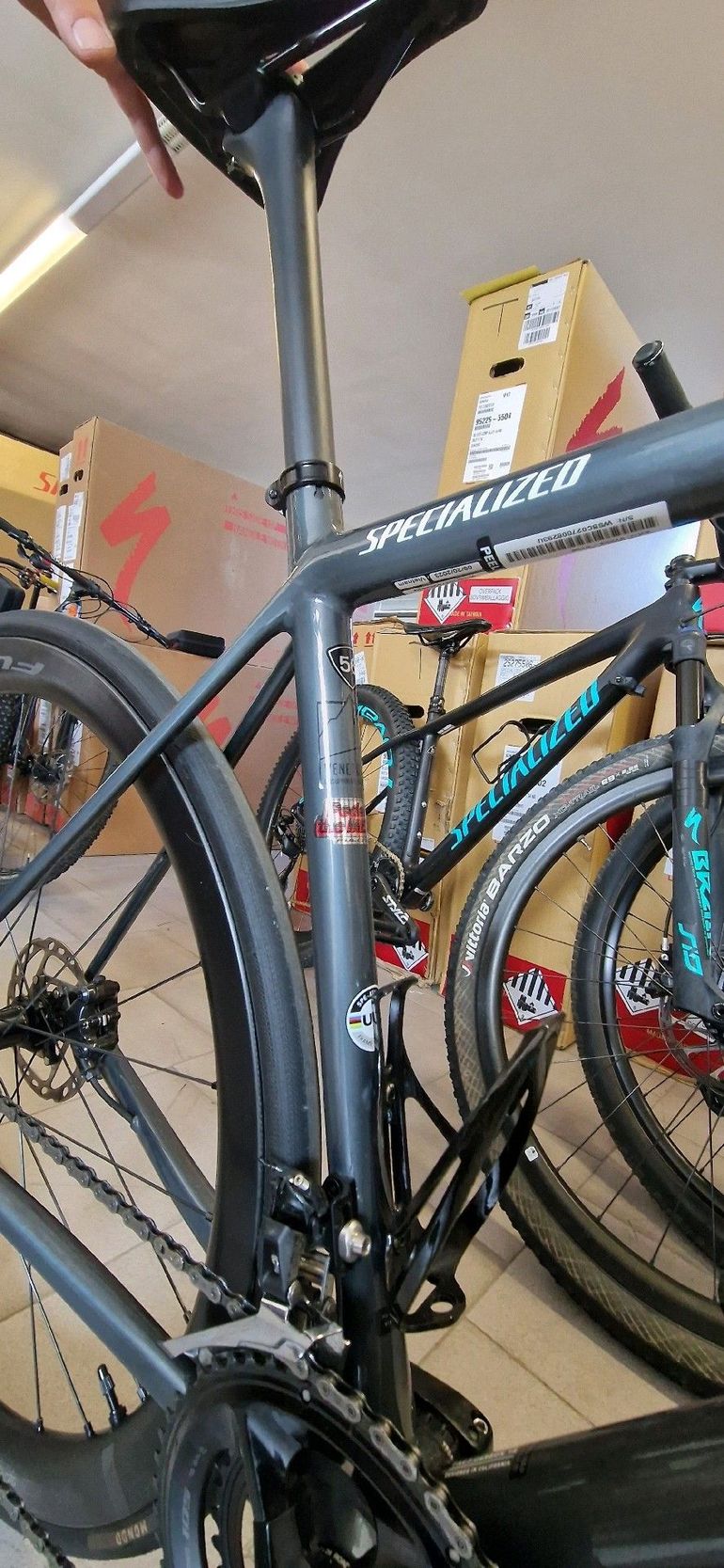 Used Specialized Aethos Sport - Shimano 105 2025 2025 Road & Gravel, Light Gray — image 22 of 27