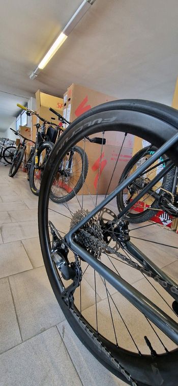 Used Specialized Aethos Sport - Shimano 105 2025 2025 Road & Gravel, Light Gray — image 21 of 27