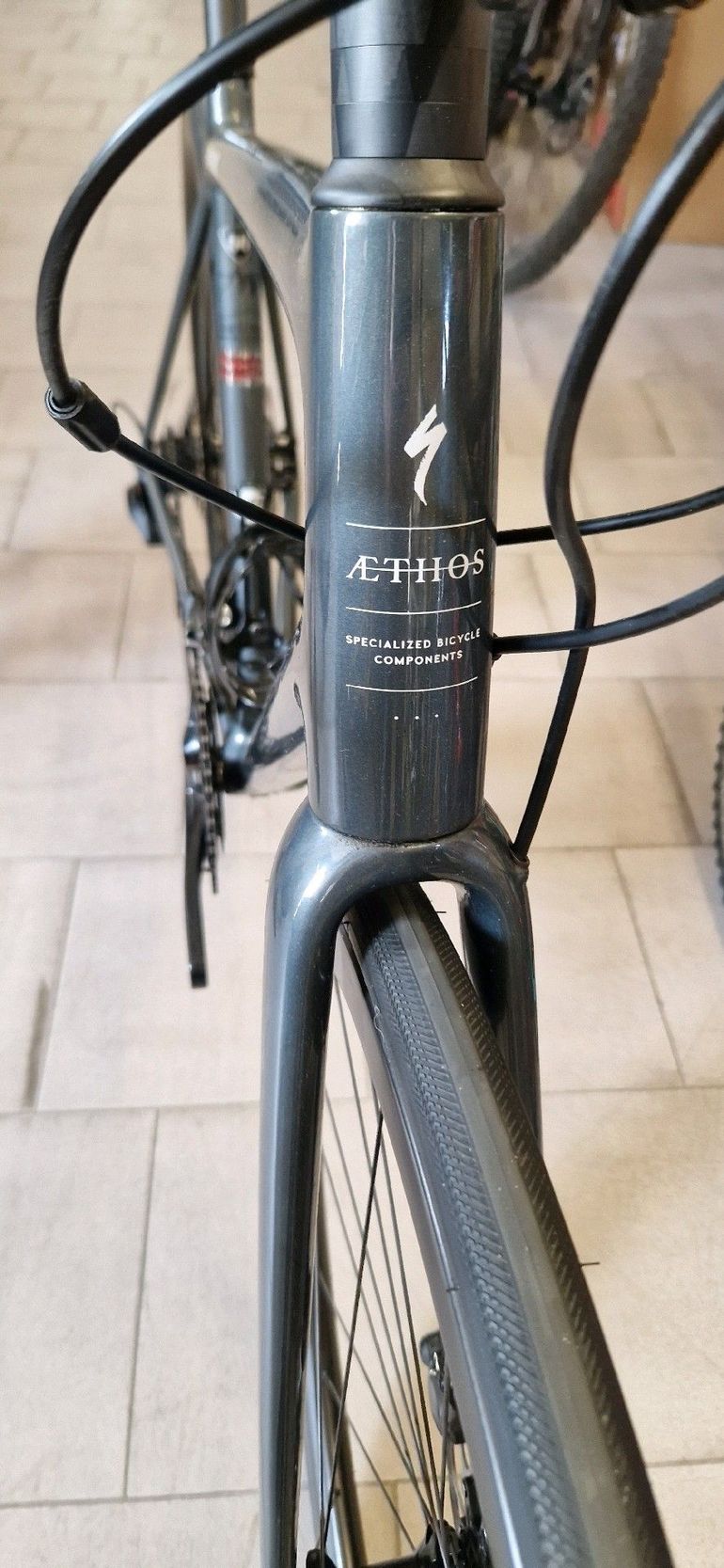 Used Specialized Aethos Sport - Shimano 105 2025 2025 Road & Gravel, Light Gray — image 20 of 27