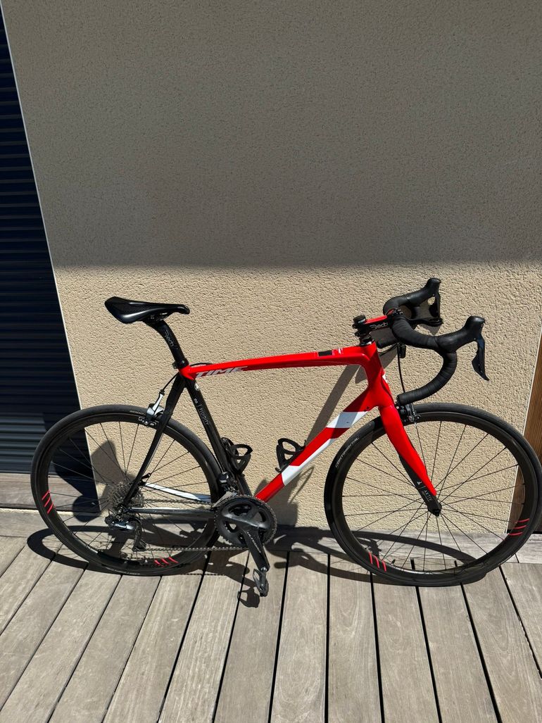 Used Time TIME Fluidity Aktiv 56 – Ultegra Di2 – Roues Carbone – 8.1kg 2017 Road & Gravel, Black — image 2 of 5