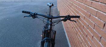 Used Trek E-Caliber 9.6 Gen 2 2022 2022 Mountainbike — image 4 of 8