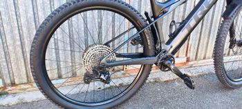 Brugt Trek E-Caliber 9.6 Gen 2 2022 2022 Mountainbike, ,  — billede 6 af 10