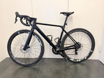 Used Canyon Ultimate CF SLX 8 Force AXS 2023 2023 Road & Gravel — image 2 of 26