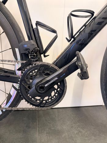 Used Canyon Ultimate CF SLX 8 Force AXS 2023 2023 Road & Gravel — image 15 of 26