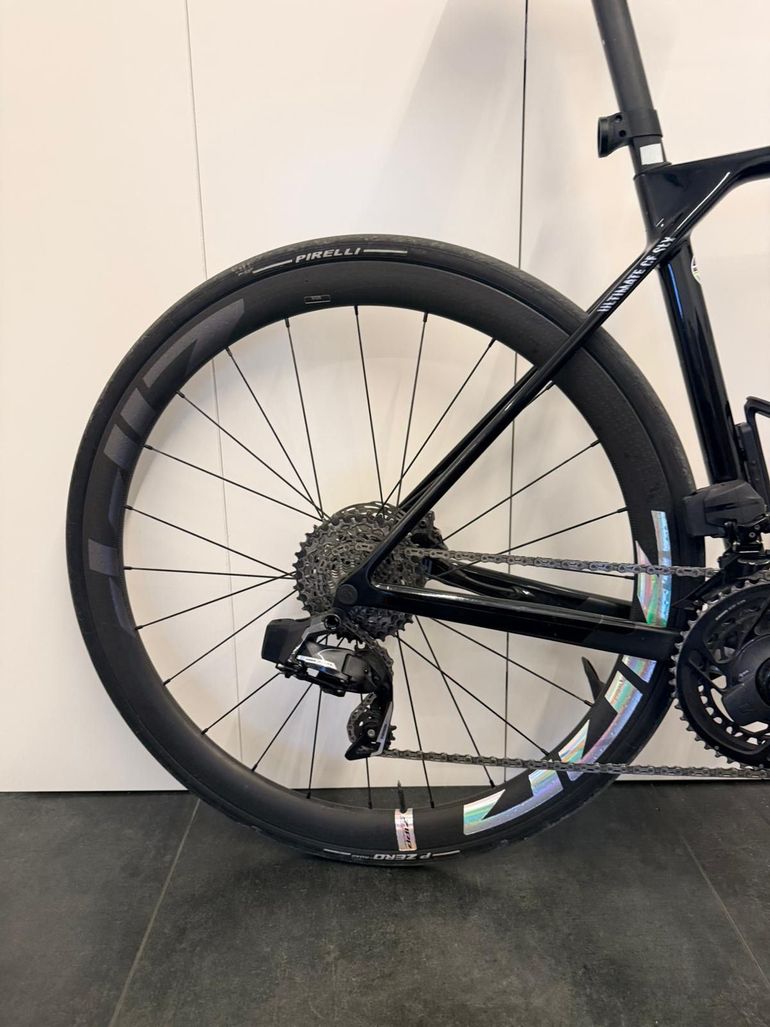 Used Canyon Ultimate CF SLX 8 Force AXS 2023 2023 Road & Gravel — image 5 of 26
