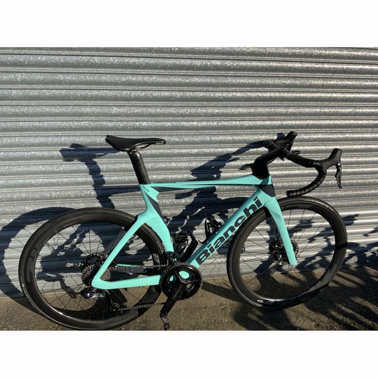 Used Bianchi Oltre Comp Ultegra Di2 2023 2023 Road & Gravel, Light Gray — image 1 of 3