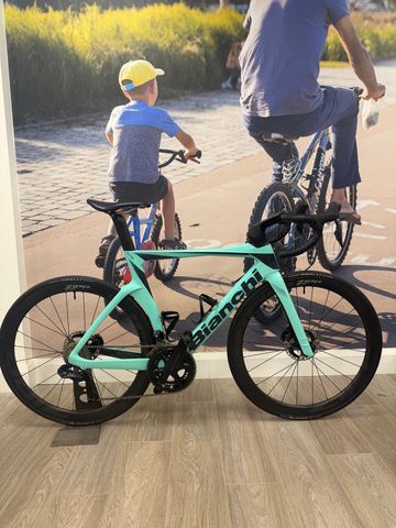Tweedehands Bianchi Oltre Comp Ultegra Di2 2023 2023 Road & Gravel