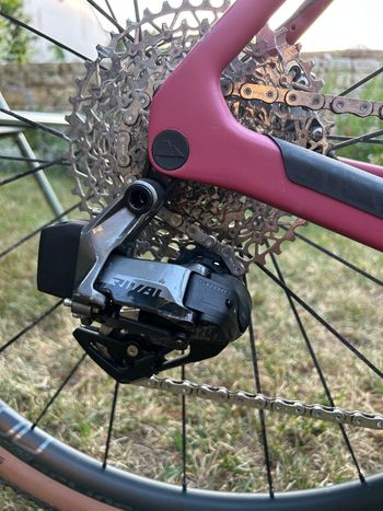 Used Canyon Grizl CF SL 7 eTap 2022 2022 Road & Gravel — image 3 of 7