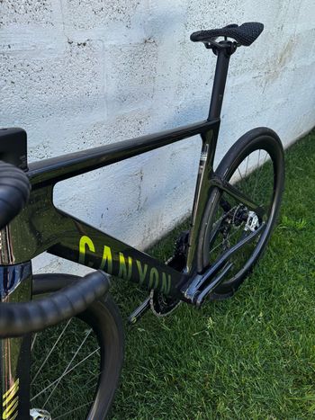 Used Canyon Aeroad CFR AXS 2025 2025 Road & Gravel, Schwarz — image 4 of 11