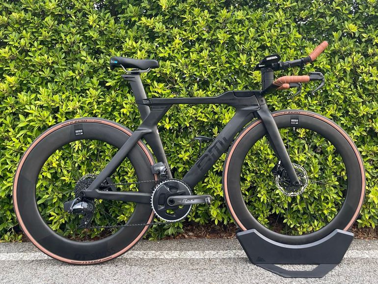 Used BMC Teammachine SRAM Force eTap AXS 2019 Road & Gravel — image 1 of 5