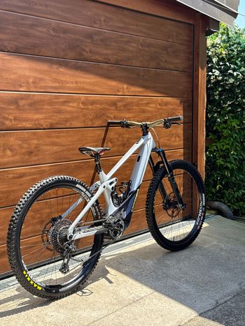 Used Orbea WILD M10 2024 2024 Mountainbike, White — image 6 of 8