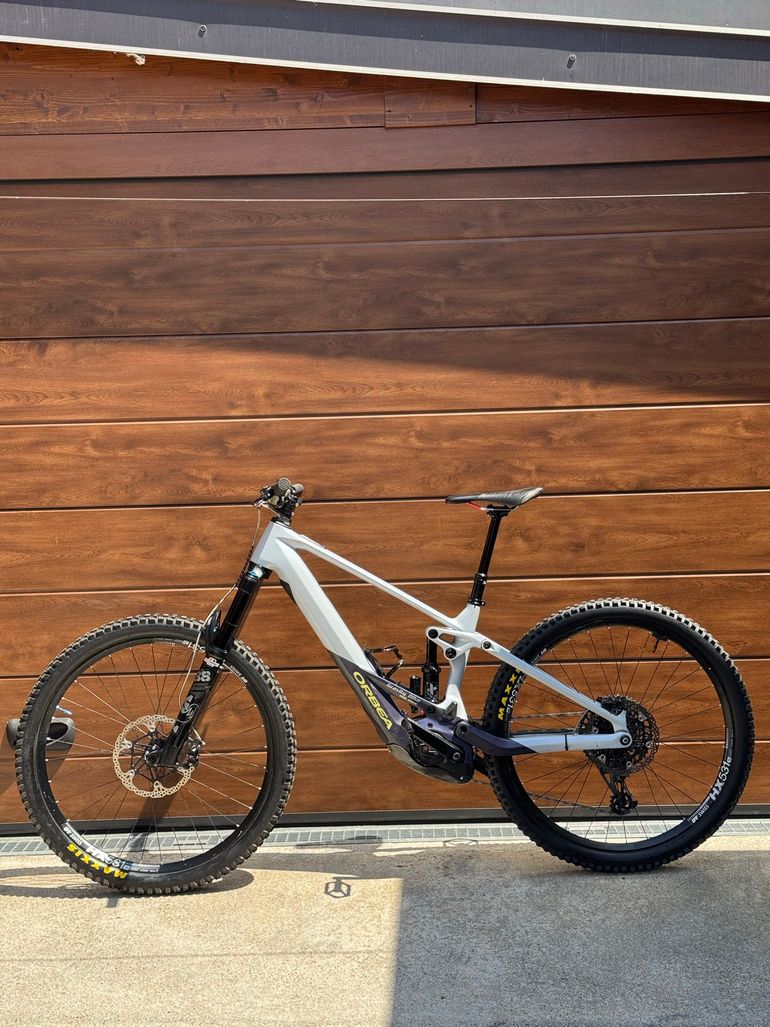Used Orbea WILD M10 2024 2024 Mountainbike, White — image 3 of 8