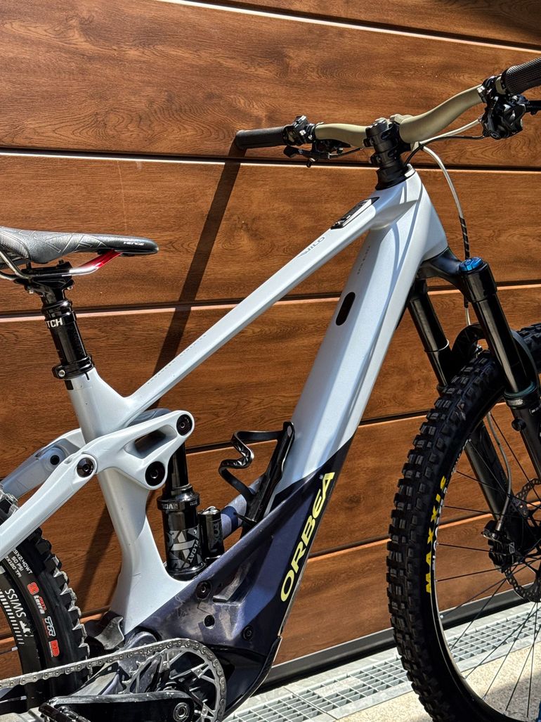 Used Orbea WILD M10 2024 2024 Mountainbike, White — image 7 of 8