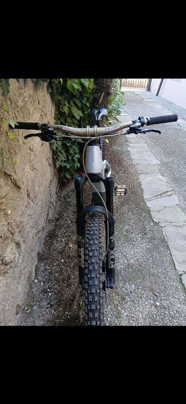 Used Orbea WILD M10 2024 2024 Mountainbike, White — image 4 of 4