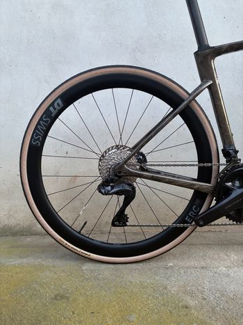 Used Specialized S-Works Roubaix SL8 Di2 2025 2025 Road & Gravel, Light Gray — image 3 of 8