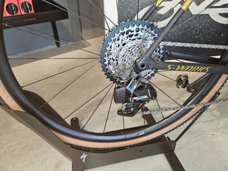 Used Specialized Crux SRAM Force eTap AXS 2024 Road & Gravel — image 5 of 7