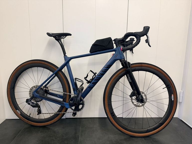 Used Canyon Grizl CF SLX 8 AXS Trail 2023 2023 Road & Gravel — image 1 of 23