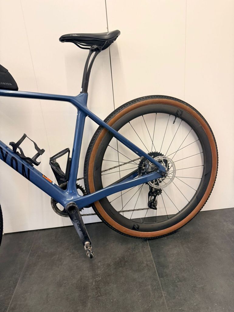 Used Canyon Grizl CF SLX 8 AXS Trail 2023 2023 Road & Gravel — image 10 of 23
