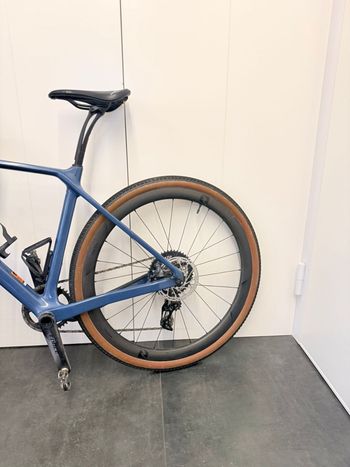Used Canyon Grizl CF SLX 8 AXS Trail 2023 2023 Road & Gravel — image 21 of 23