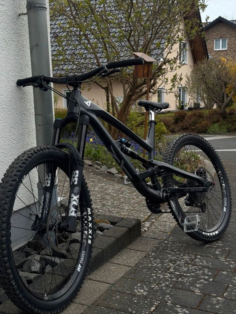 Used Yt capra Yt capra Custom SRAM GX Eagle 2022 Mountainbike — image 1 of 8
