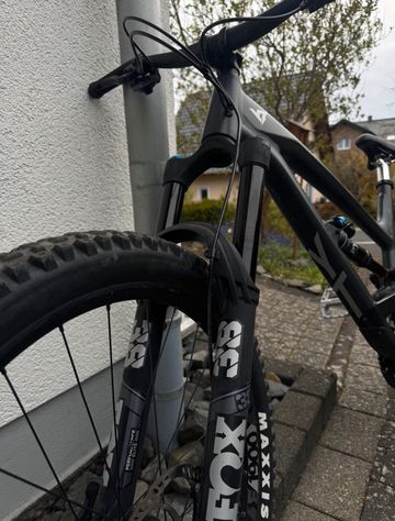 Used Yt capra Custom SRAM GX Eagle 2022 Mountainbike, Light Gray — image 2 of 8